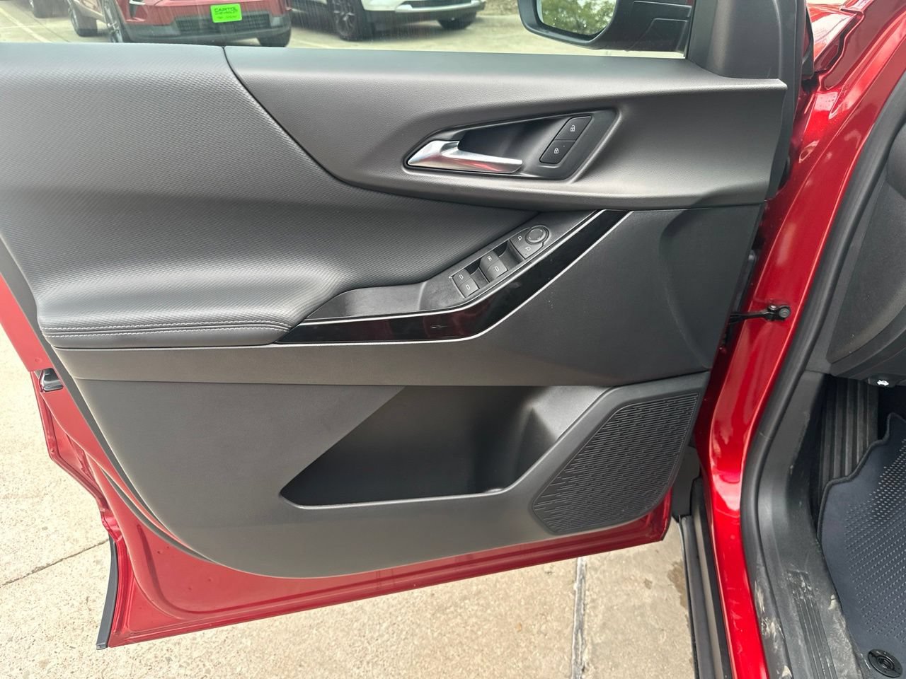 2027 Chevrolet Equinox LT SUV, photo 11