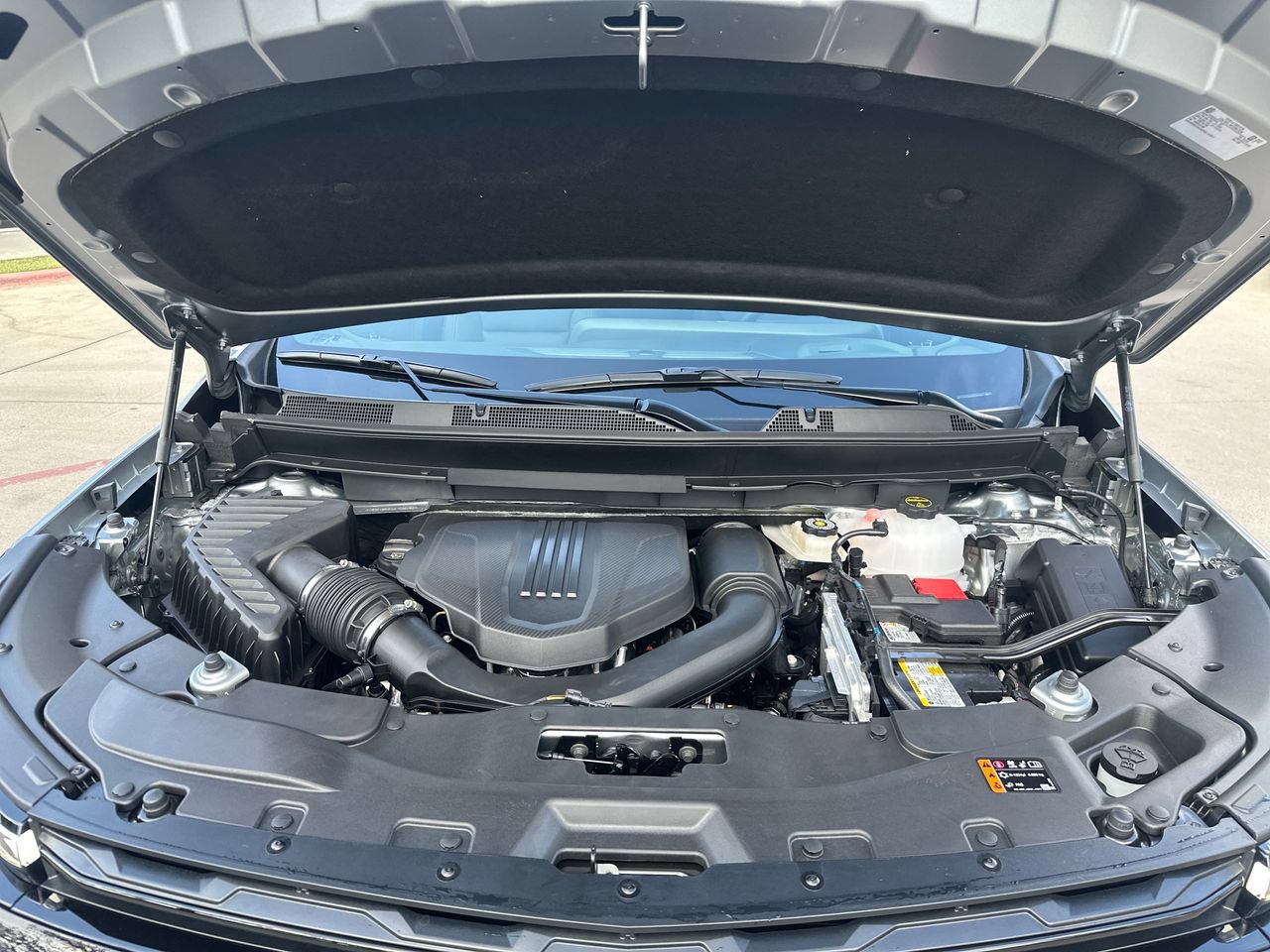 2027 Chevrolet Traverse LT SUV, photo 17