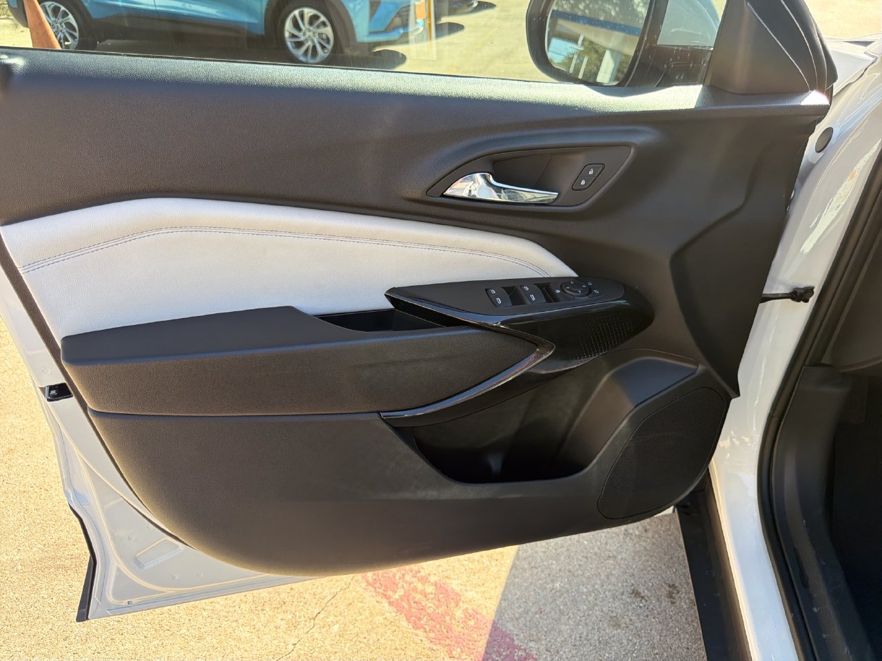 2026 Chevrolet Trax LT - Photo 10