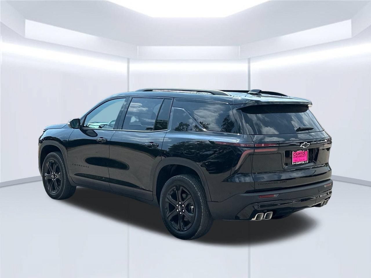 2027 Chevrolet Traverse LT SUV, photo 3