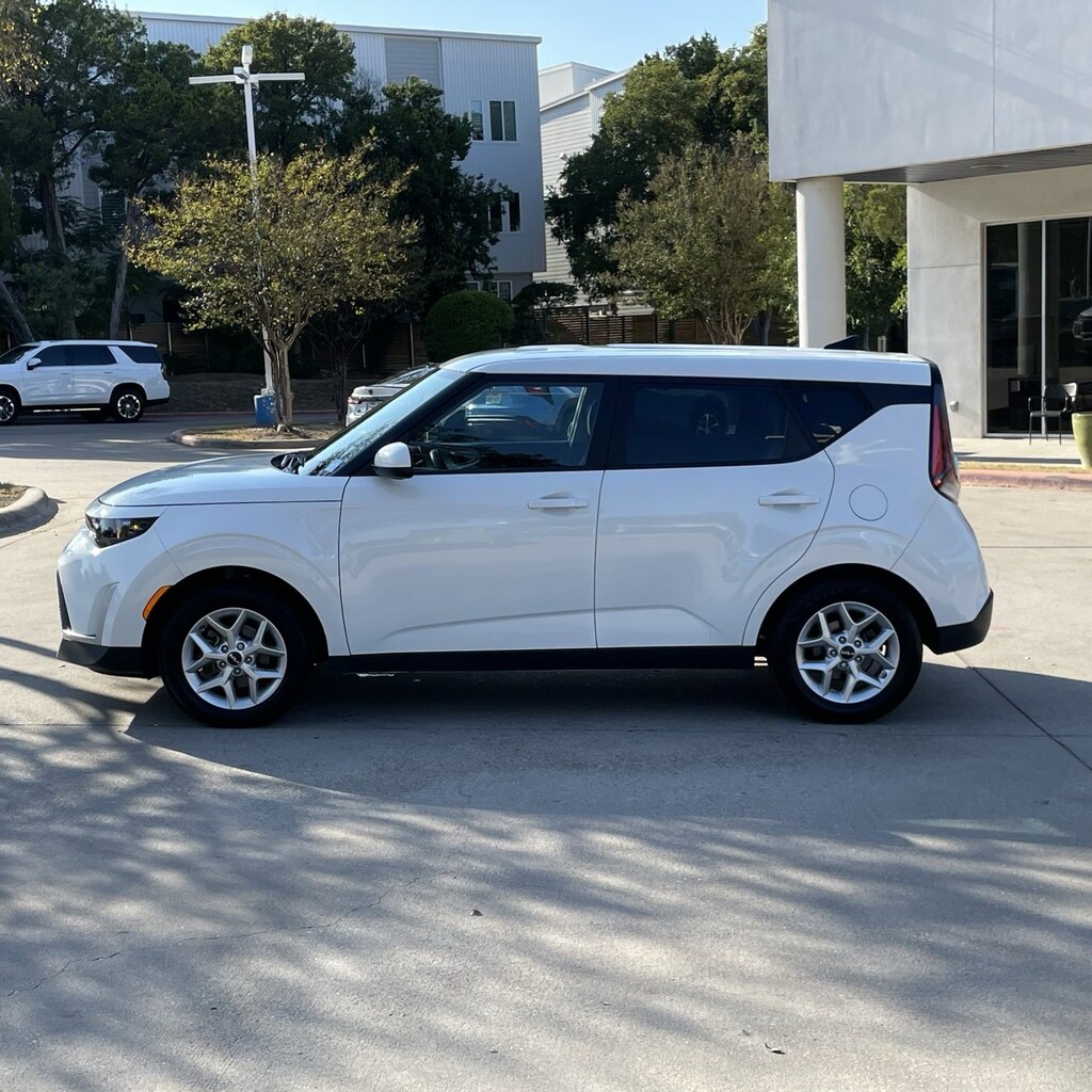 Used 2023 Kia Soul LX Hatchback