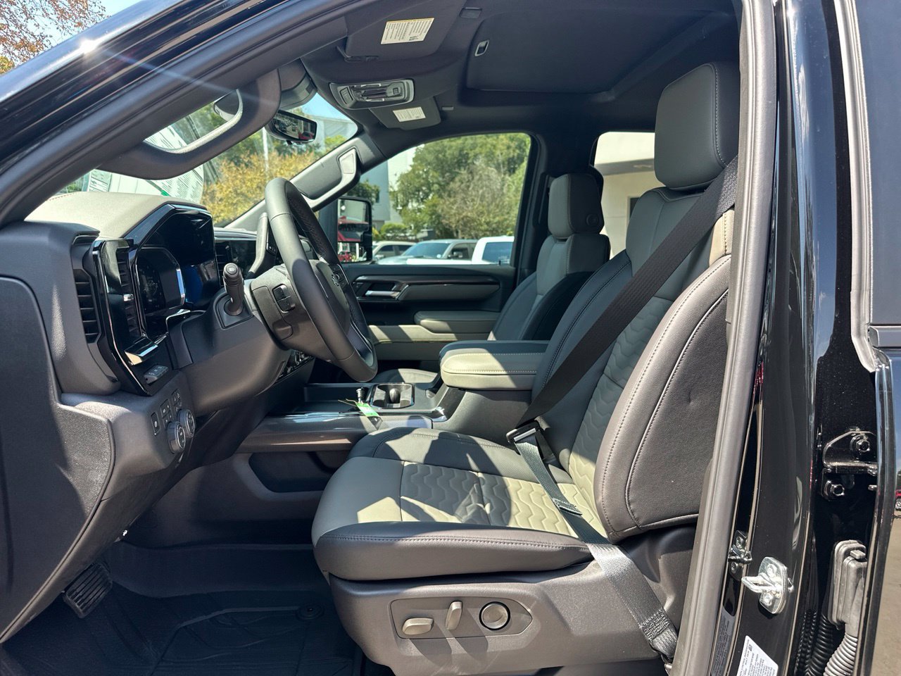 2026 Chevrolet Silverado 2500 HD ZR2 Truck, photo 9