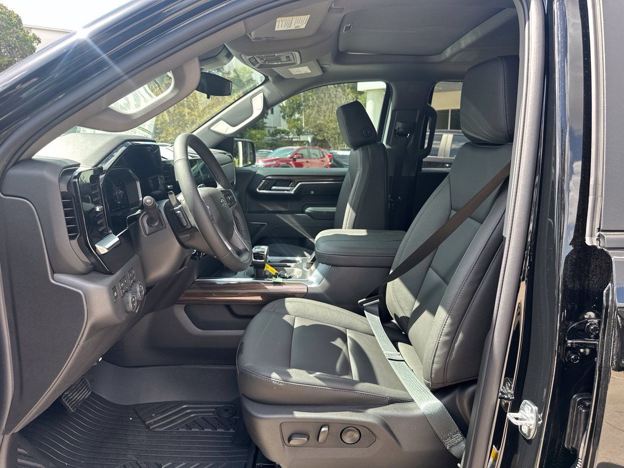 2026 Chevrolet Silverado 1500 LT Trail Boss Truck, photo 10