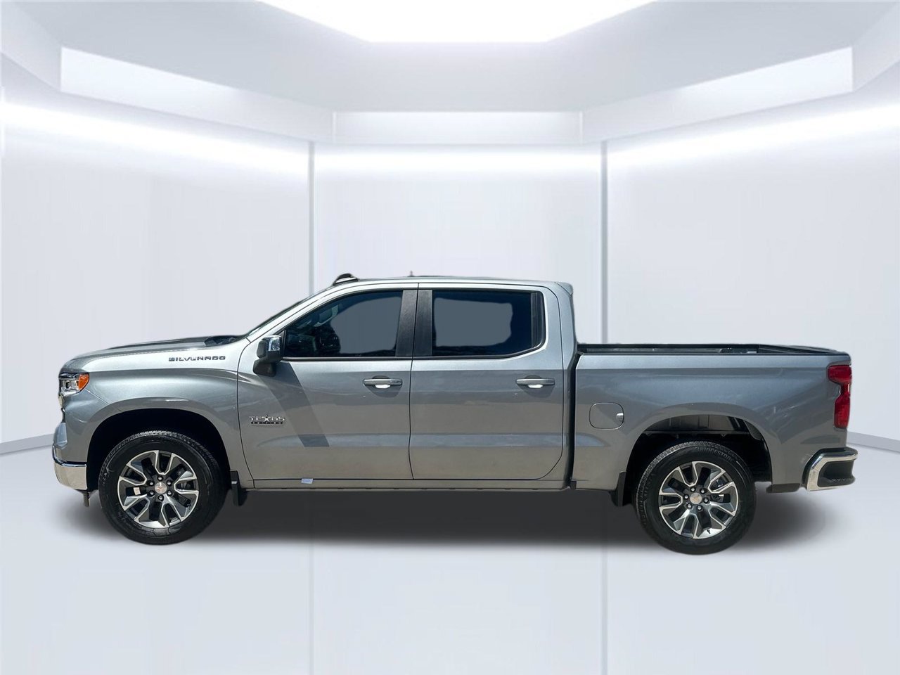 2026 Chevrolet Silverado 1500 LT - Photo 2
