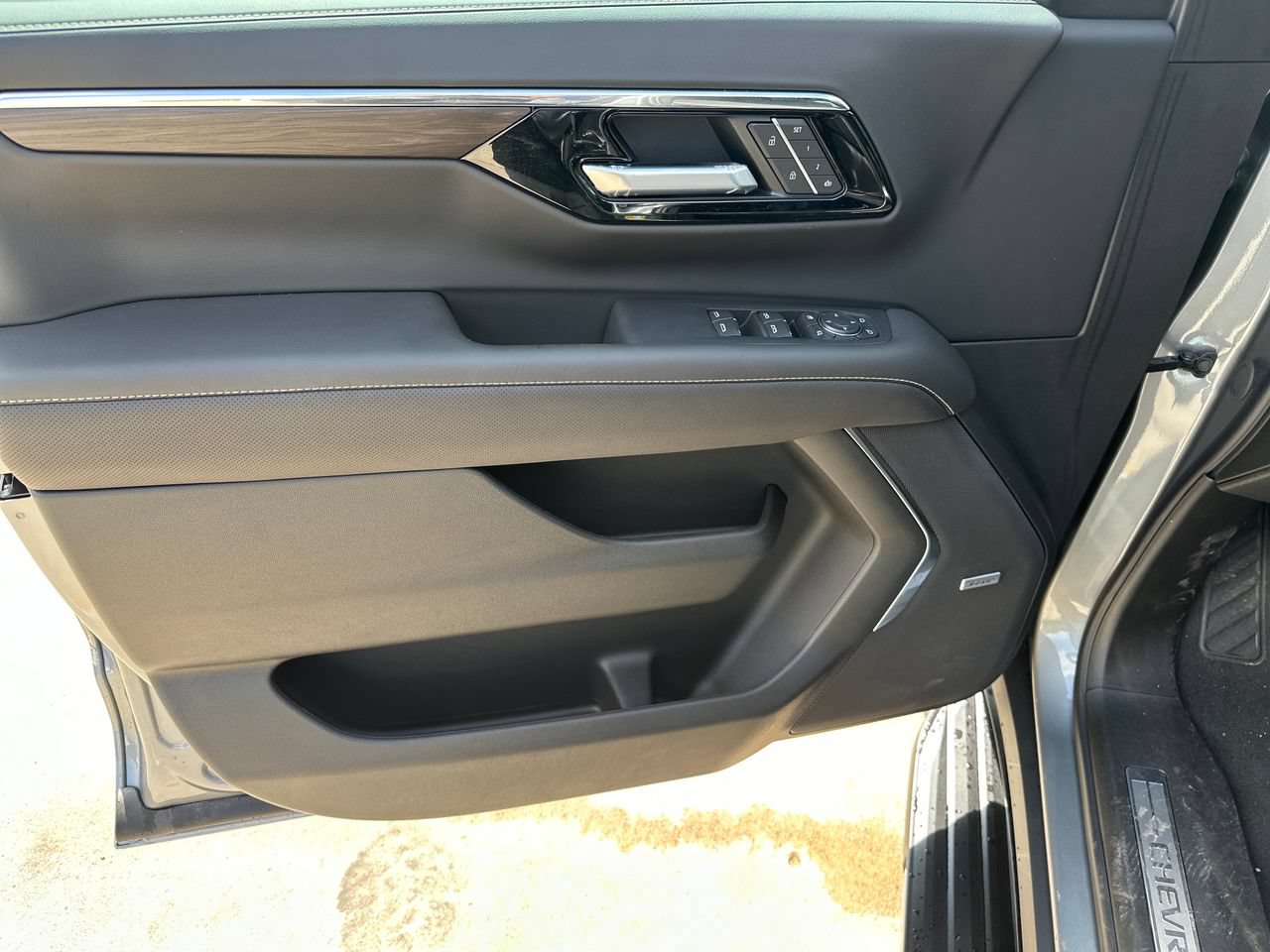2026 Chevrolet Suburban High Country - Photo 11