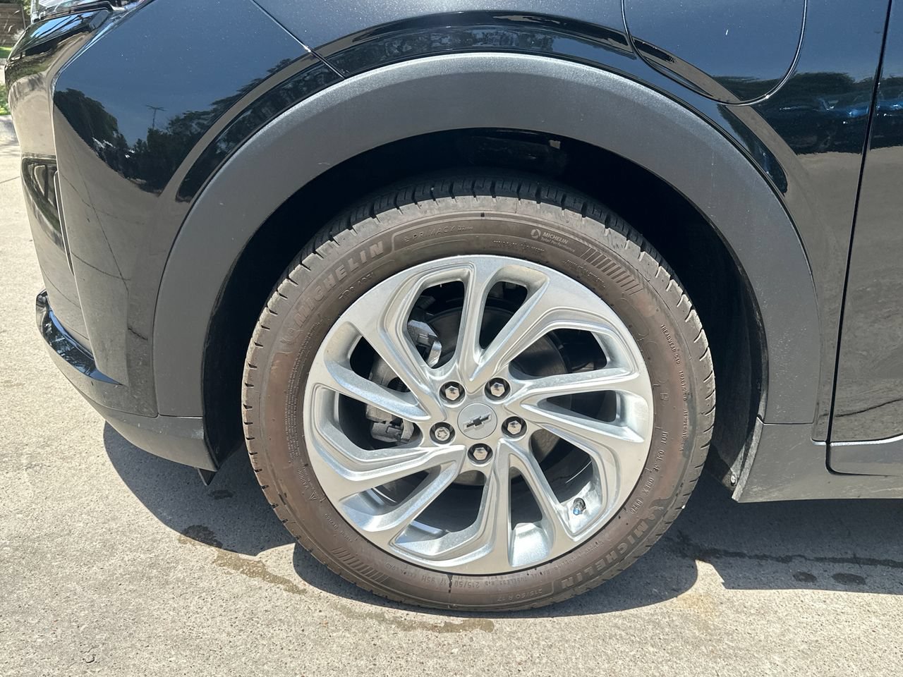 2027 Chevrolet Bolt LT - Photo 26