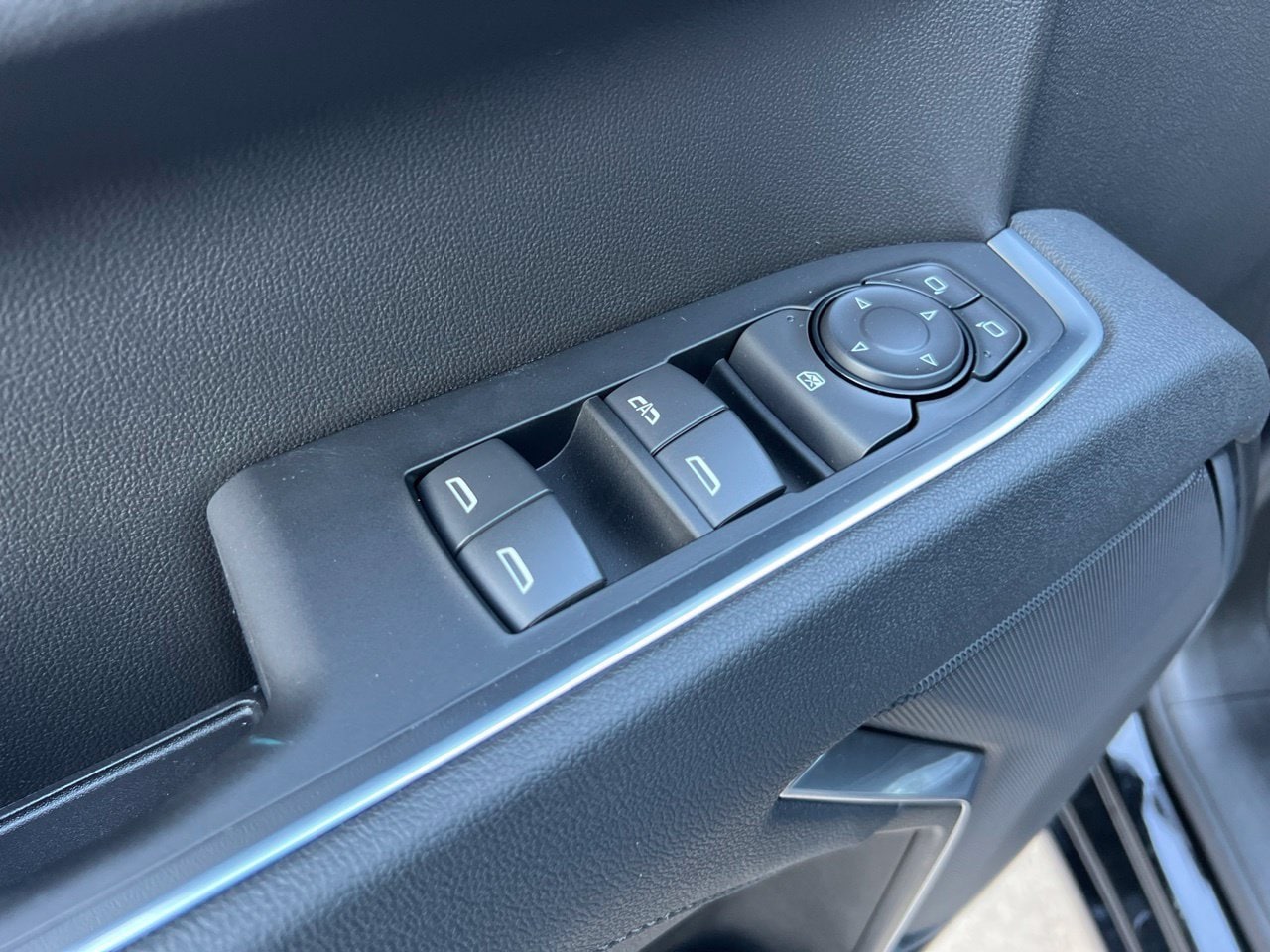 2026 Chevrolet Silverado 1500 LT - Photo 12