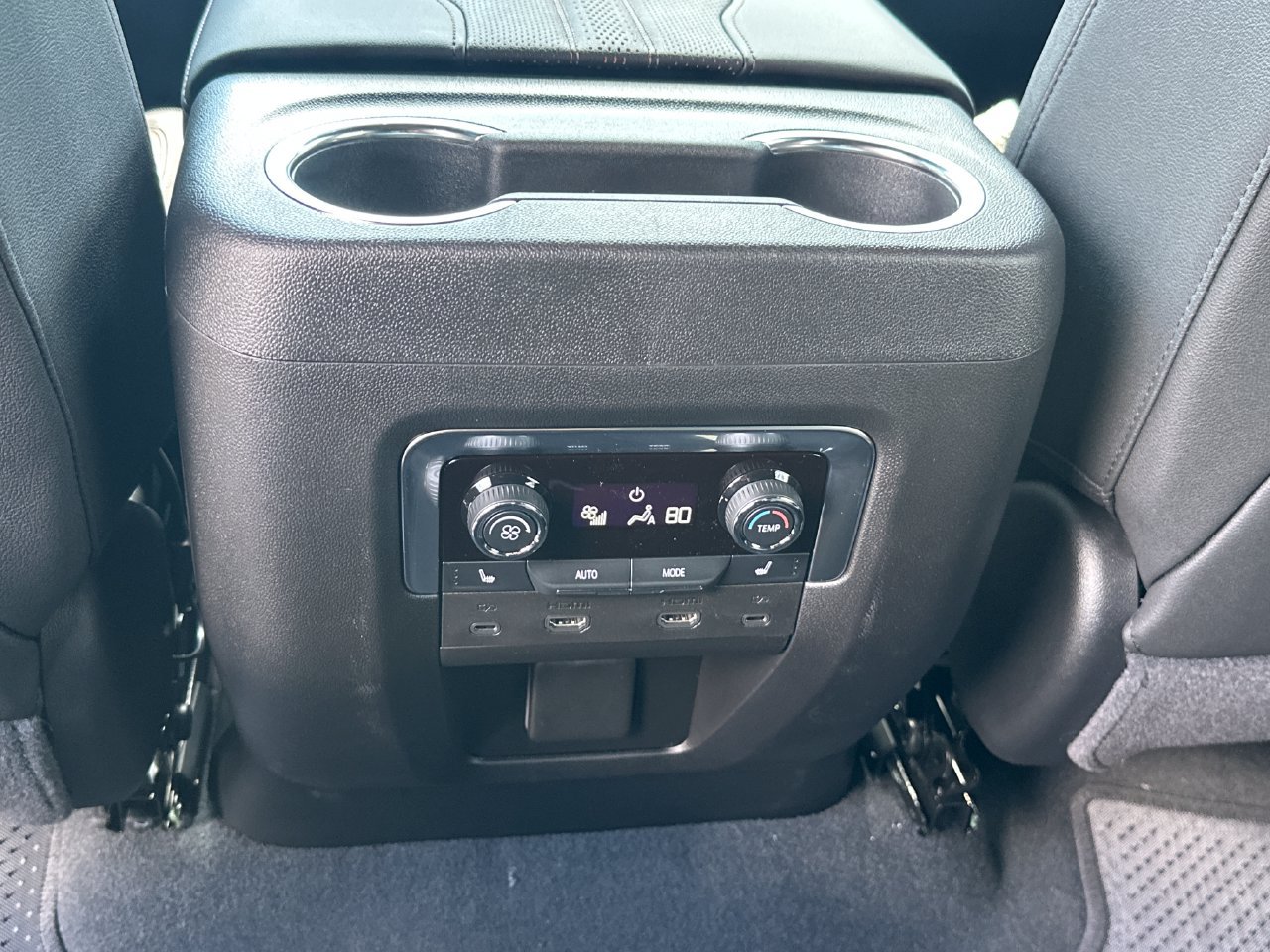 2026 Chevrolet Suburban High Country SUV, photo 29