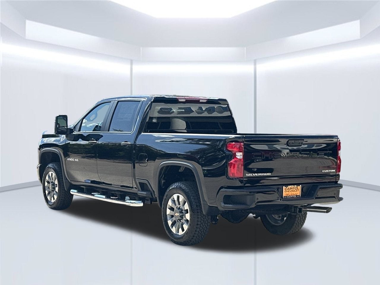 2026 Chevrolet Silverado 2500 HD Custom, photo 4