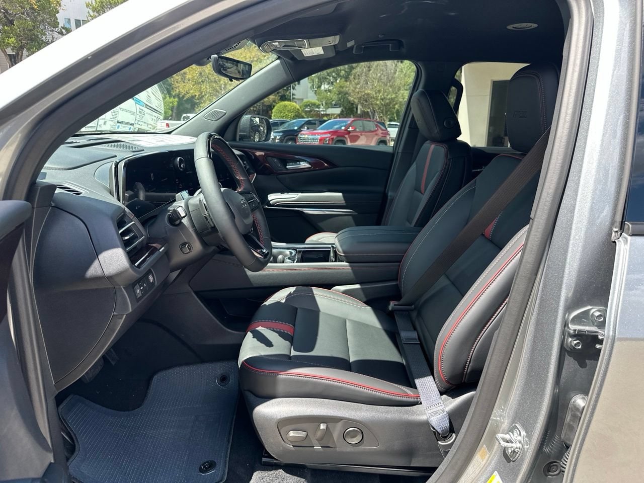 2027 Chevrolet Traverse RS, photo 10