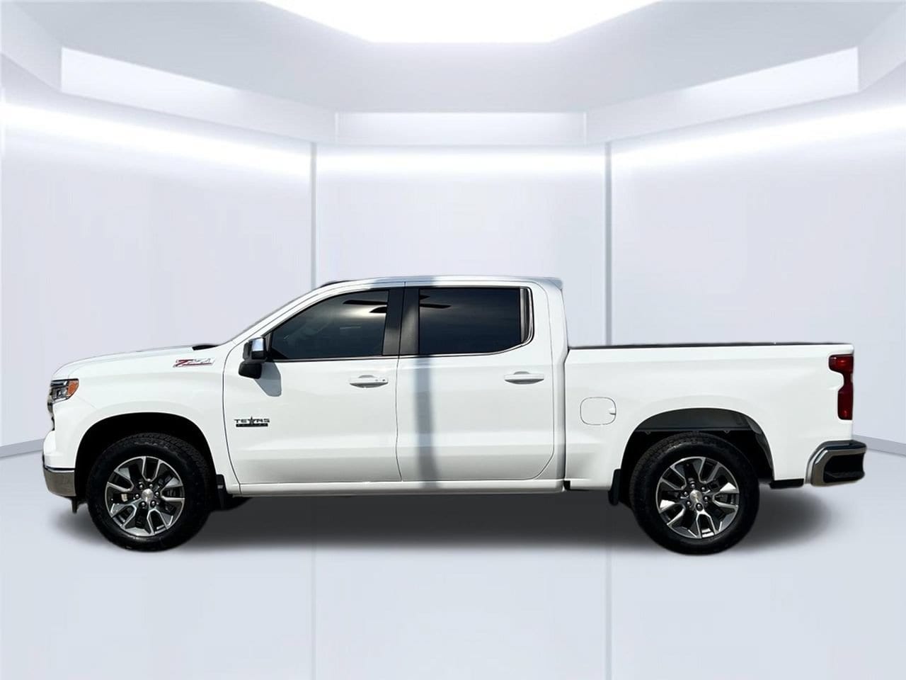 2026 Chevrolet Silverado 1500 LT Truck, photo 3