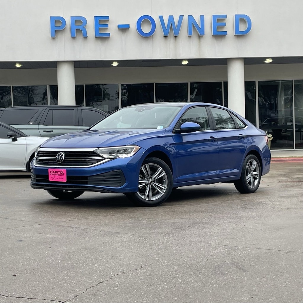 Used 2024 Volkswagen Jetta SE Sedan