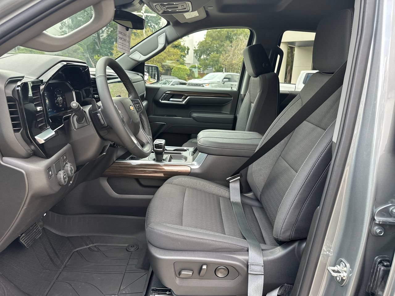 2026 Chevrolet Silverado 1500 LT Truck, photo 17