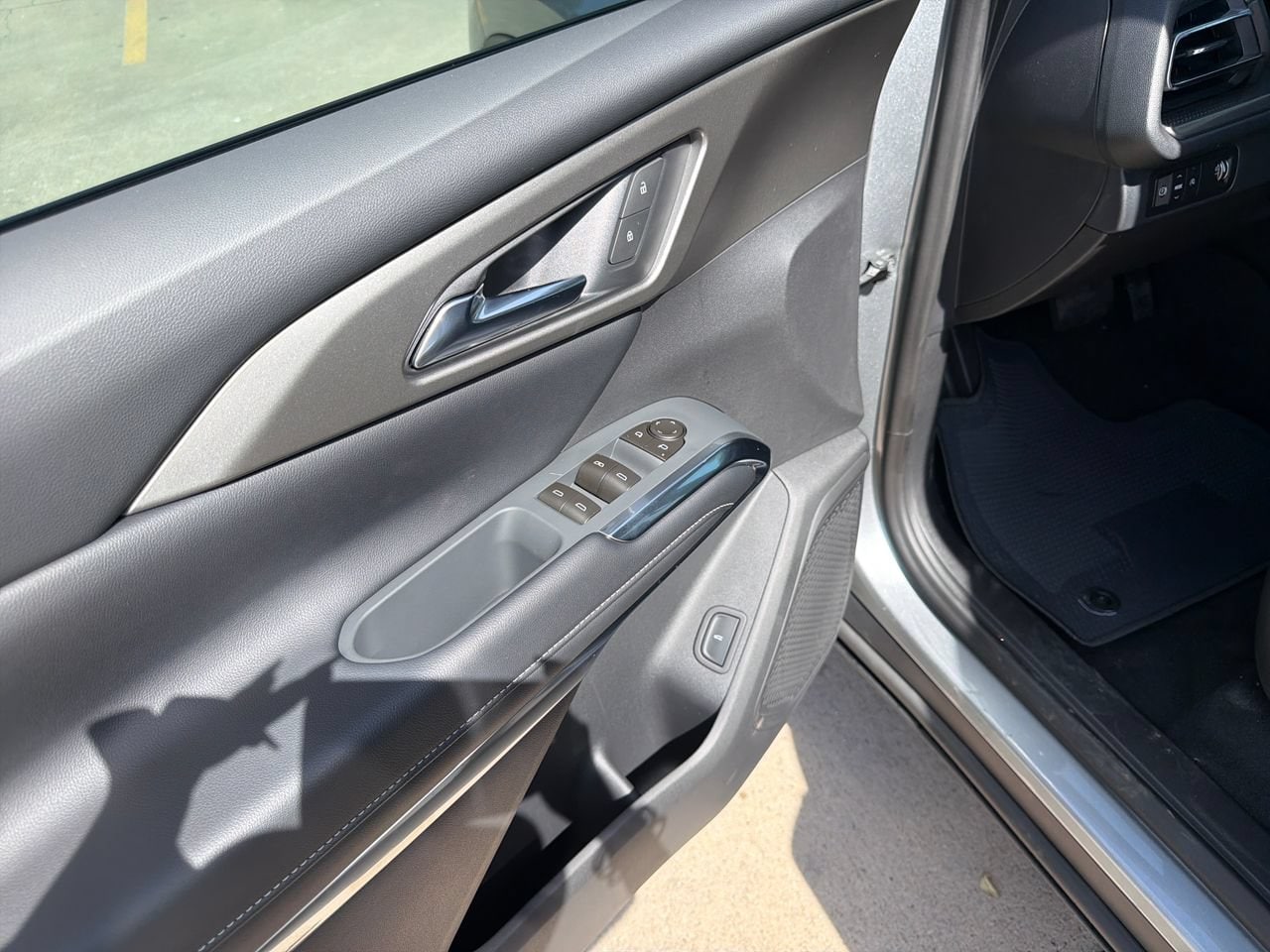 2027 Chevrolet Traverse LT - Photo 11