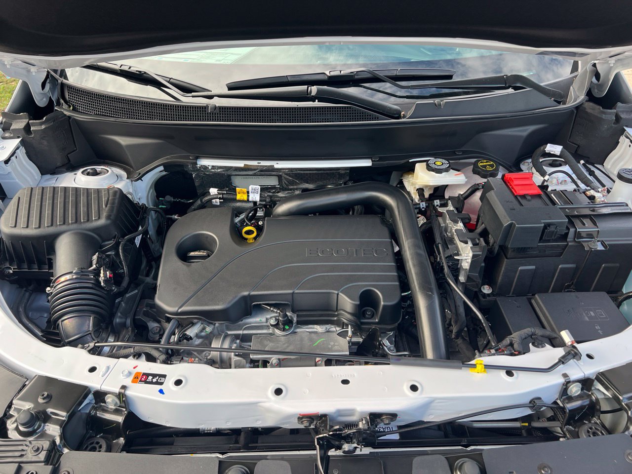 2027 Chevrolet Equinox LT - Photo 21