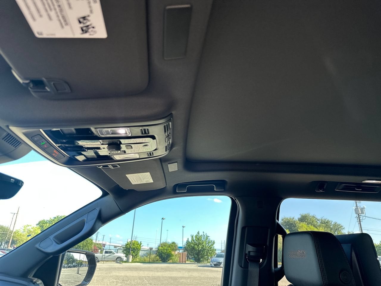 2026 Chevrolet Suburban High Country, photo 22