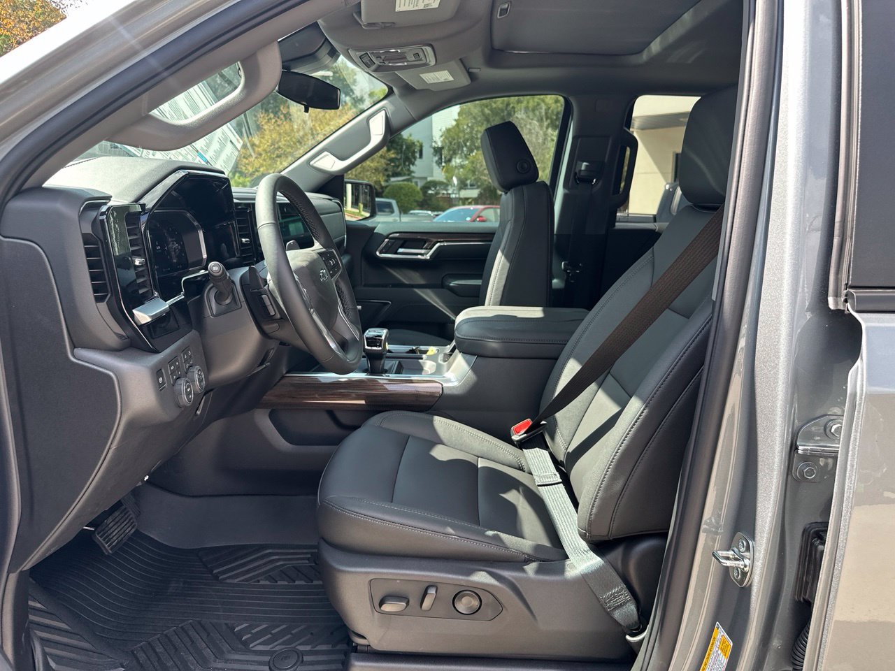 2026 Chevrolet Silverado 1500 LT Trail Boss Truck, photo 9