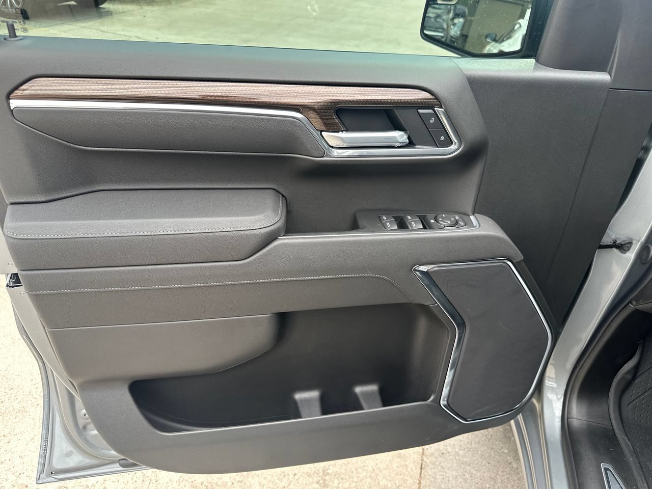 2026 Chevrolet Silverado 1500 LT Truck, photo 10
