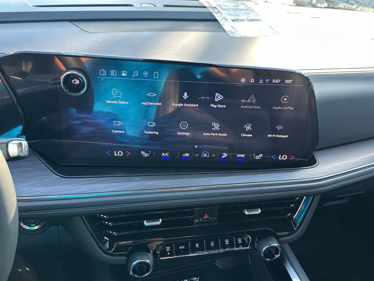 2026 Chevrolet Suburban Z71, photo 18