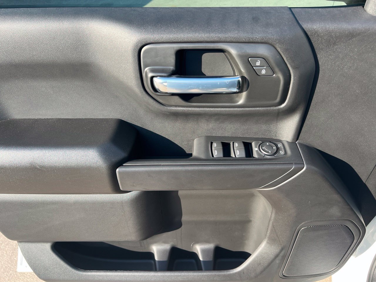 2026 Chevrolet Silverado 1500 Custom - Photo 15