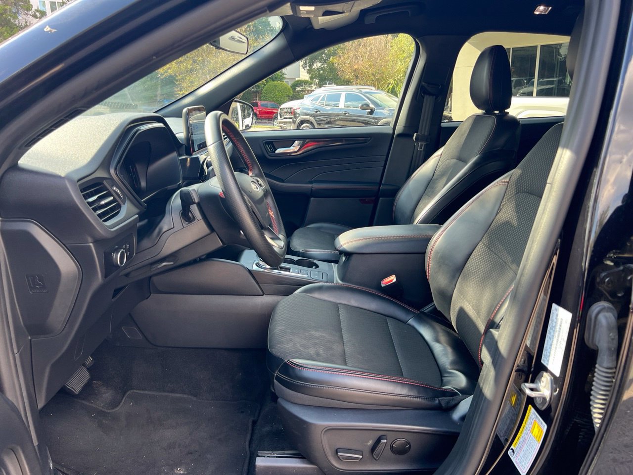 2025 Ford Escape ST-Line - Photo 9