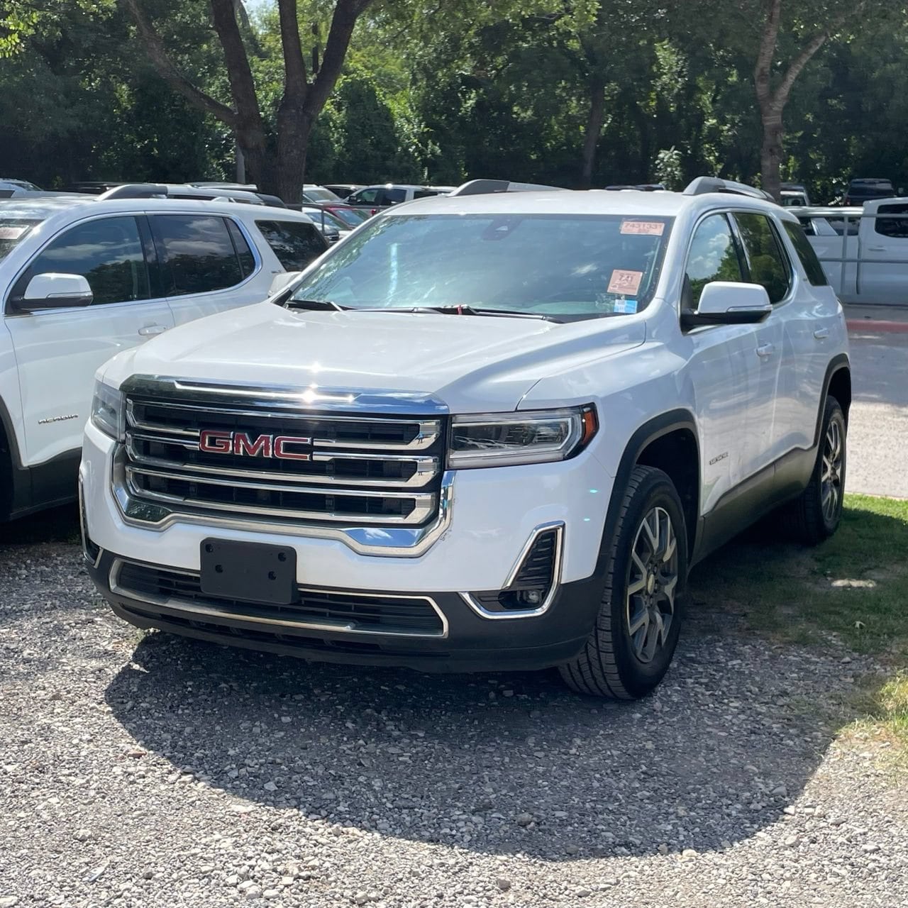 2023 GMC Acadia SLT FWD's photo