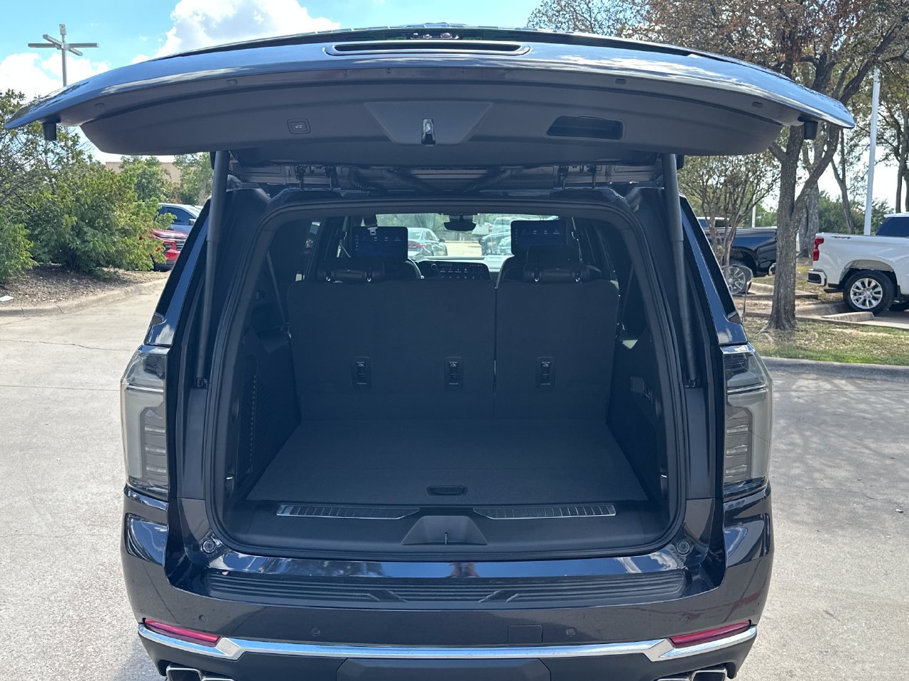 2026 Chevrolet Suburban High Country SUV, photo 26