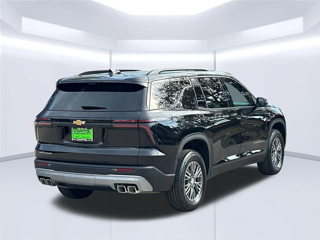 2027 Chevrolet Traverse LT SUV, photo 6