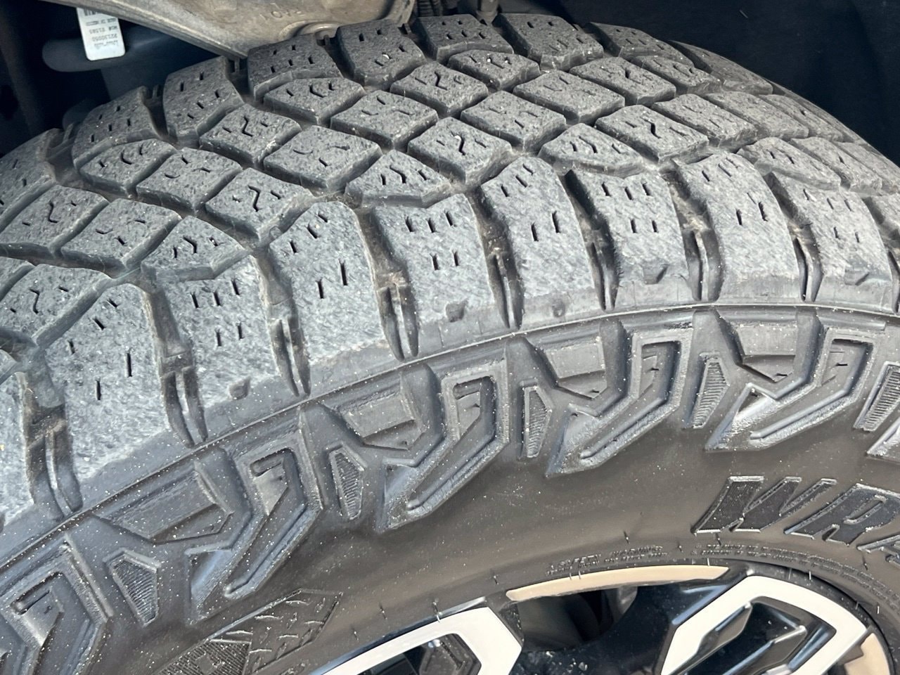 2024 Chevrolet Silverado 1500 ZR2 - Photo 25
