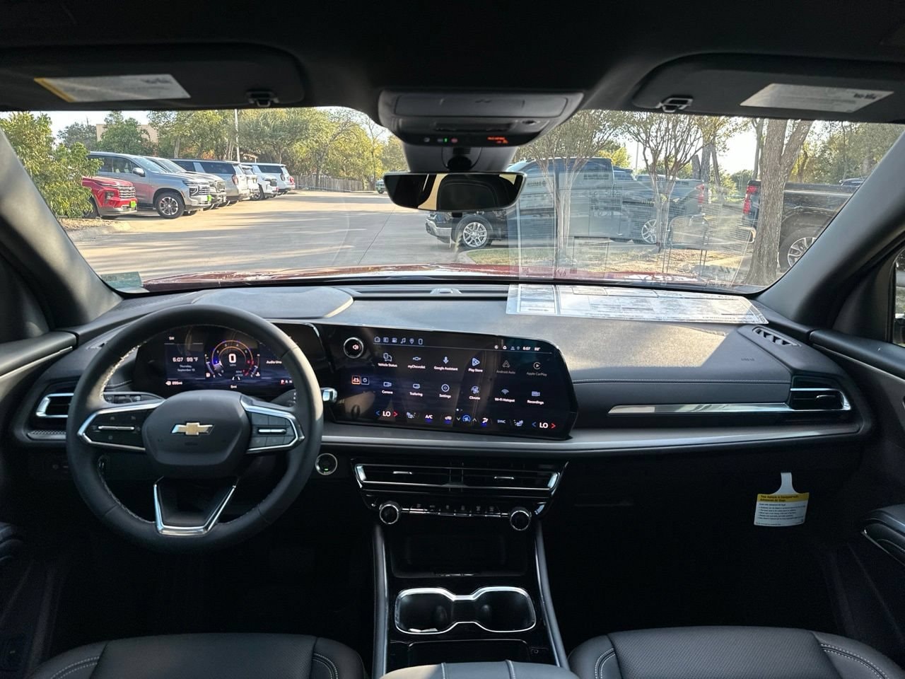 2027 Chevrolet Traverse LT, photo 13