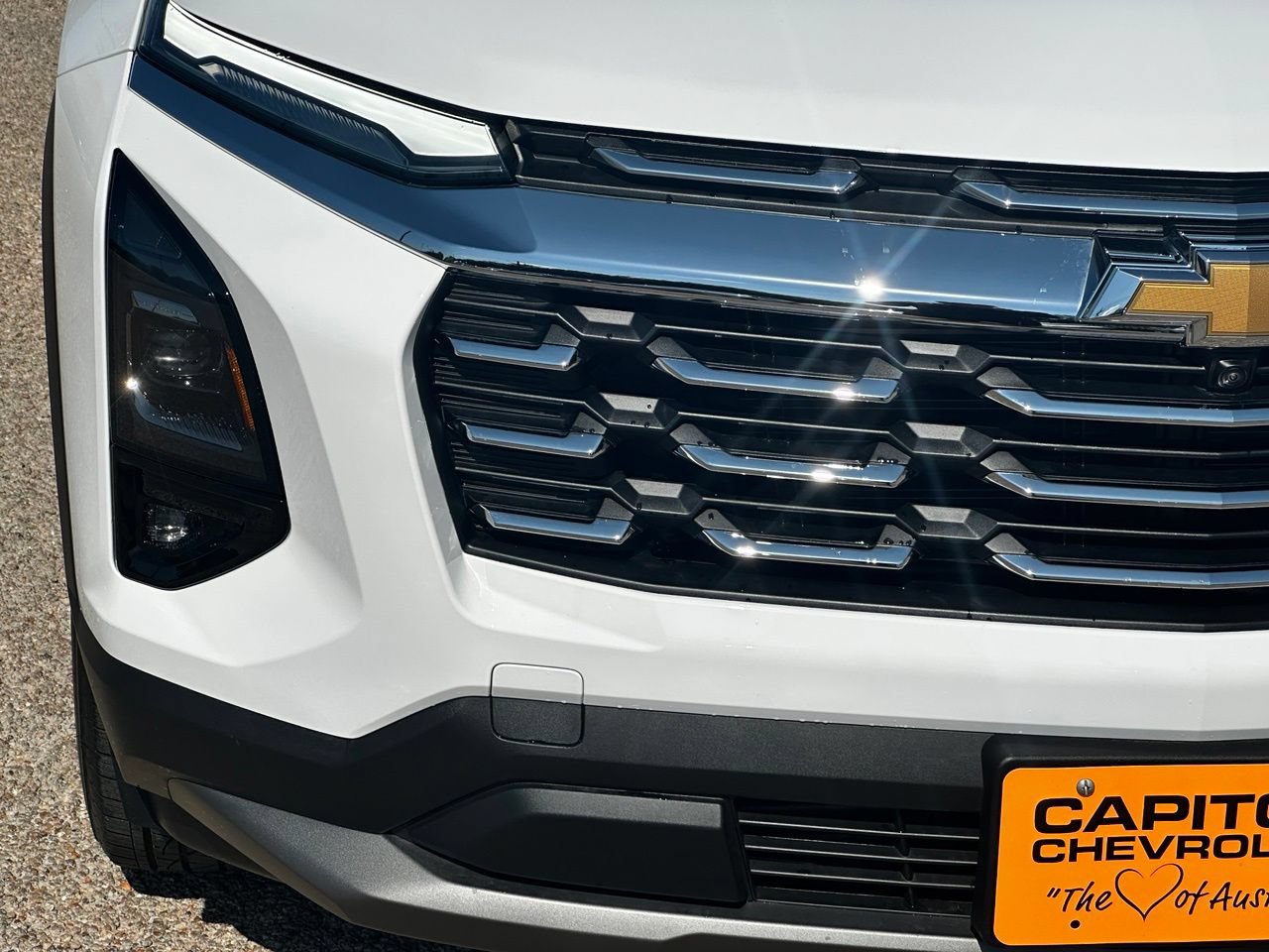 2027 Chevrolet Equinox LT - Photo 11