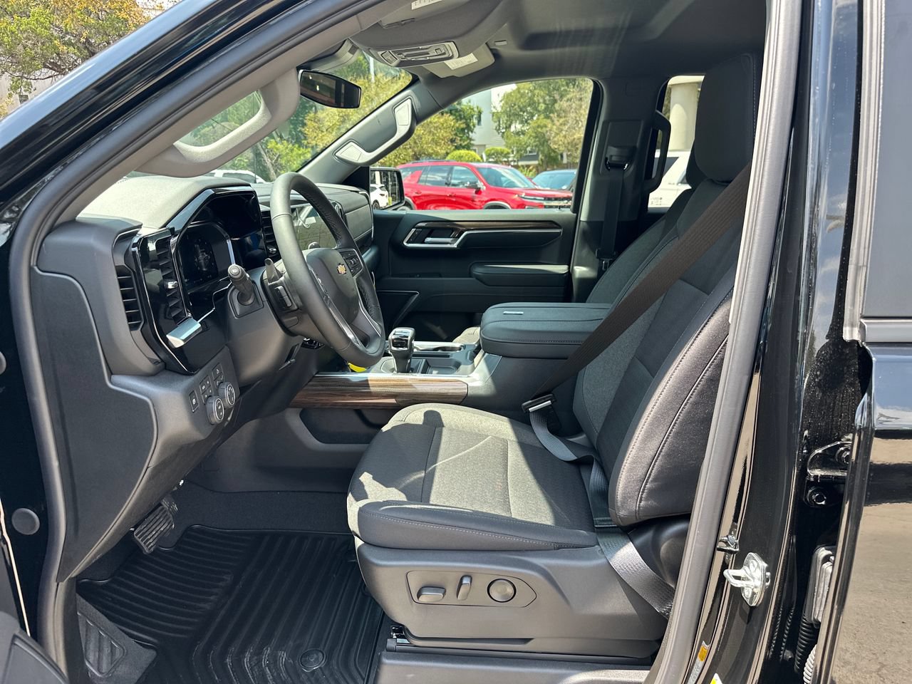 2026 Chevrolet Silverado 1500 LT, photo 9