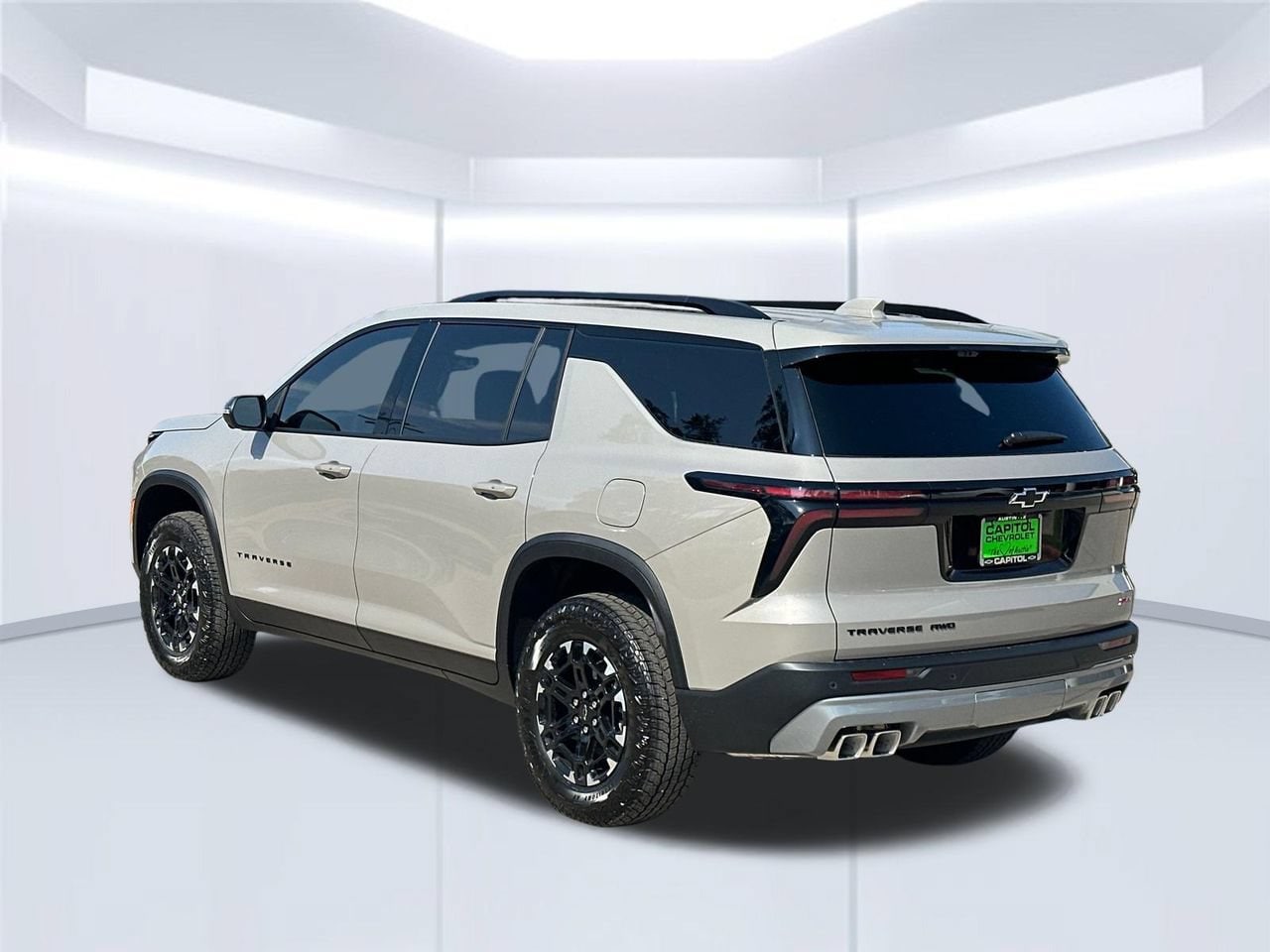 2027 Chevrolet Traverse Z71 SUV, photo 4
