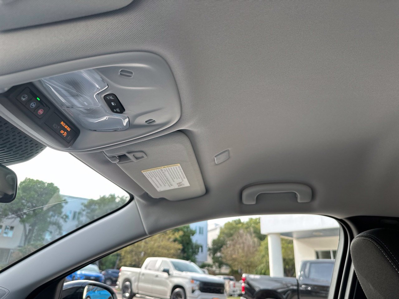 2027 Chevrolet Bolt LT, photo 22