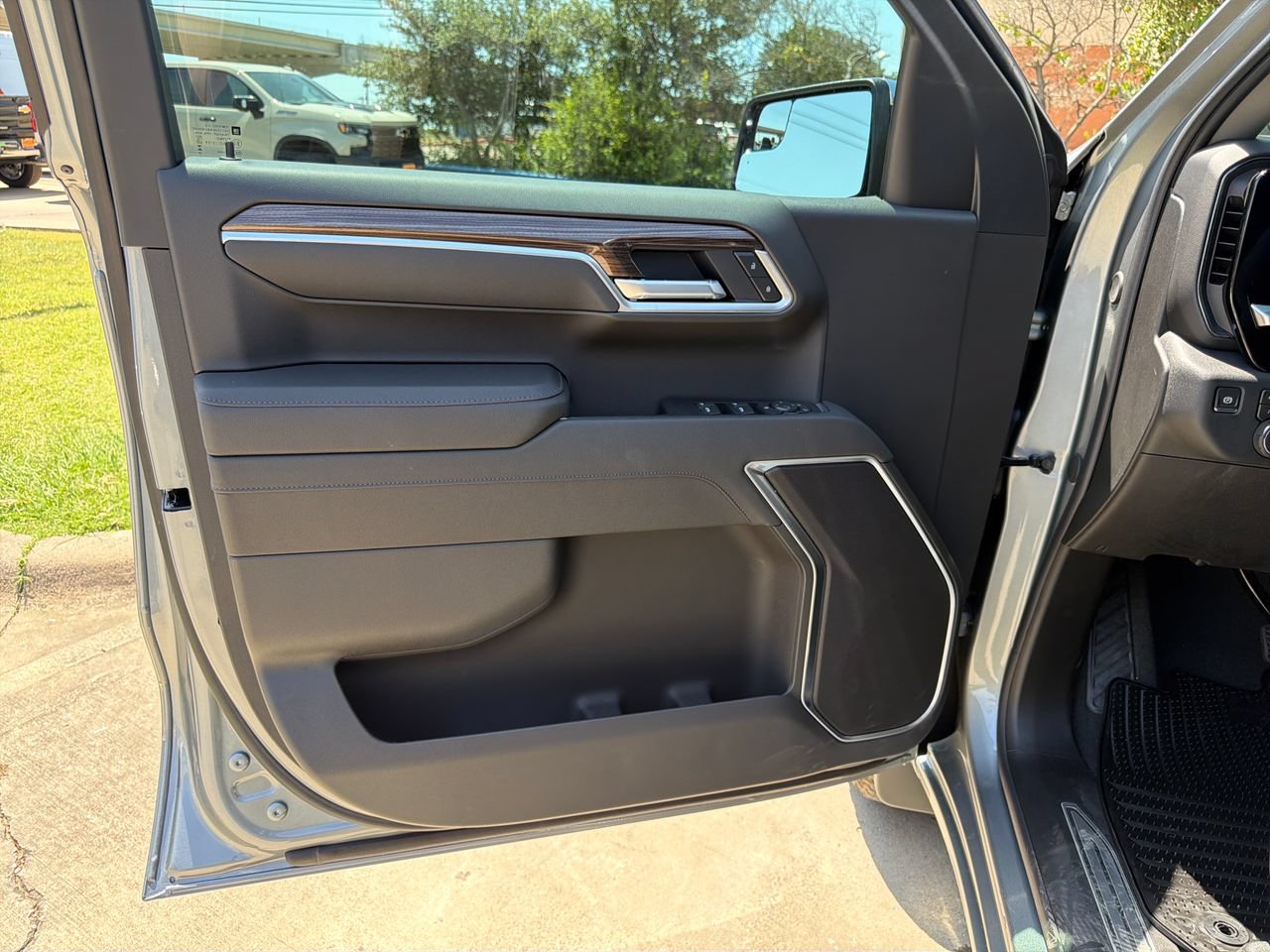 2026 Chevrolet Silverado 1500 LT, photo 10