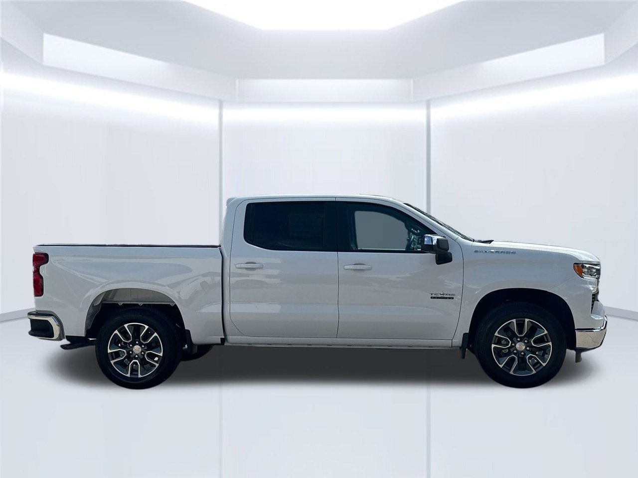 2026 Chevrolet Silverado 1500 LT - Photo 6