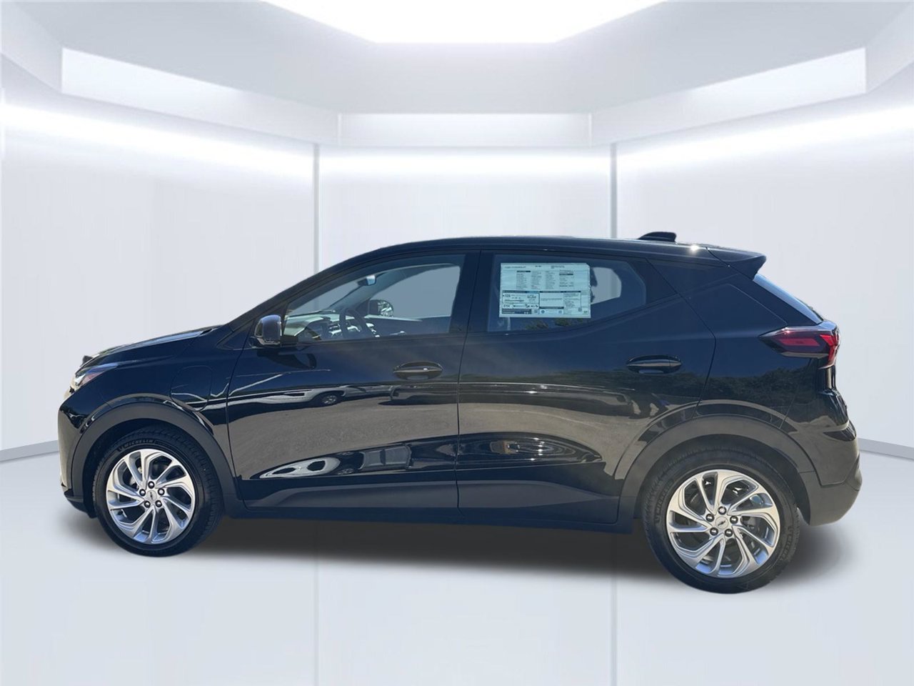 2027 Chevrolet Bolt LT SUV, photo 3