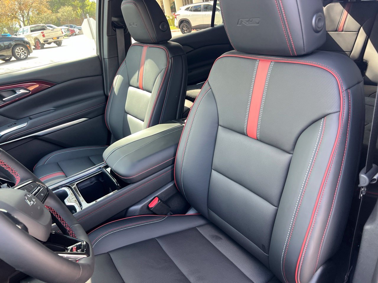 2027 Chevrolet Traverse RS SUV, photo 12