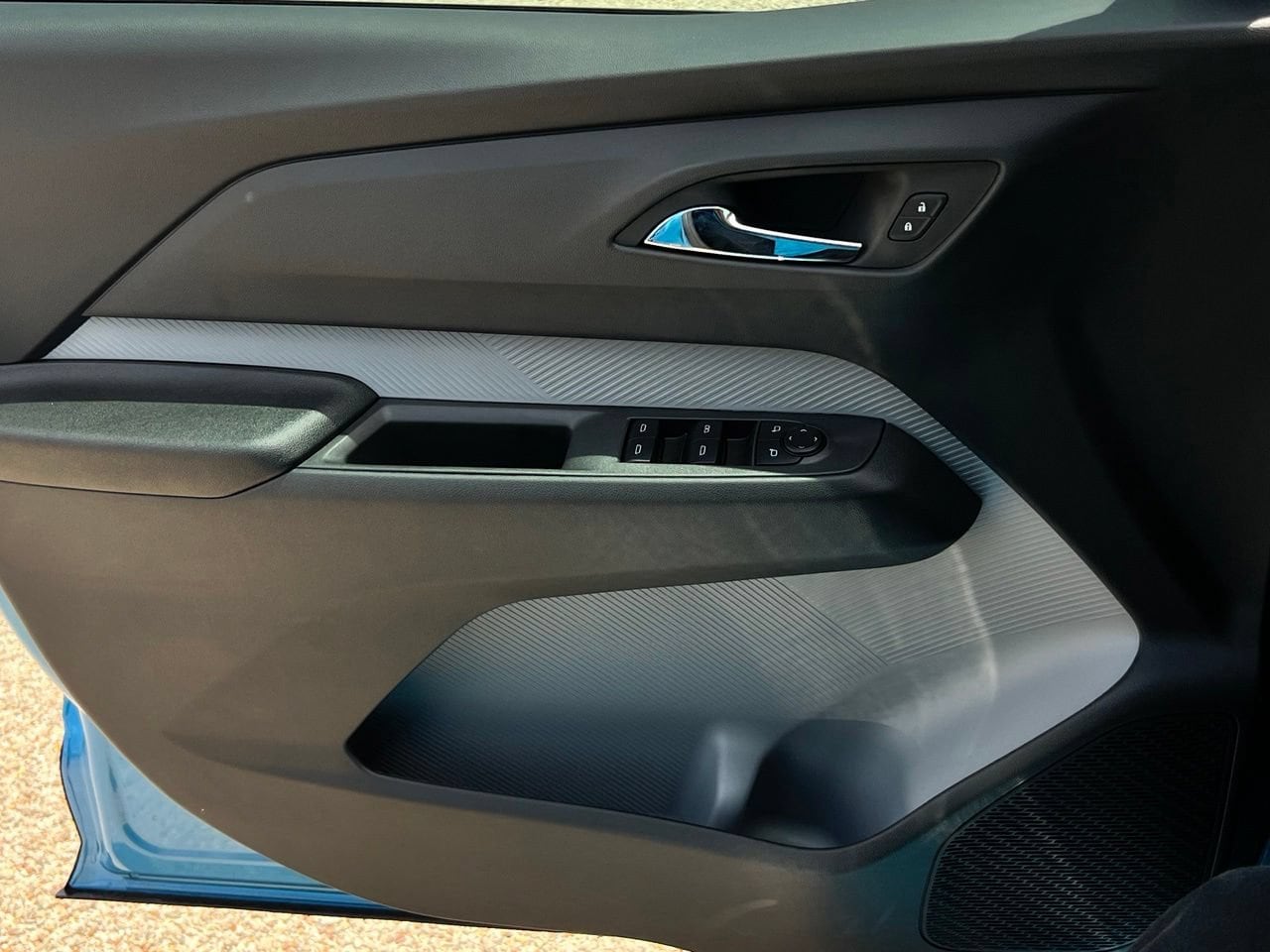 2027 Chevrolet Bolt LT - Photo 22