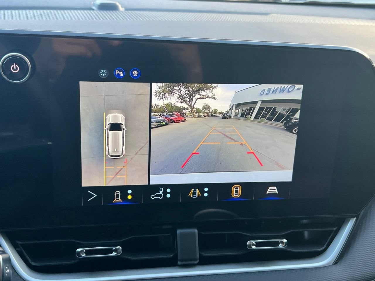2027 Chevrolet Equinox LT SUV, photo 21