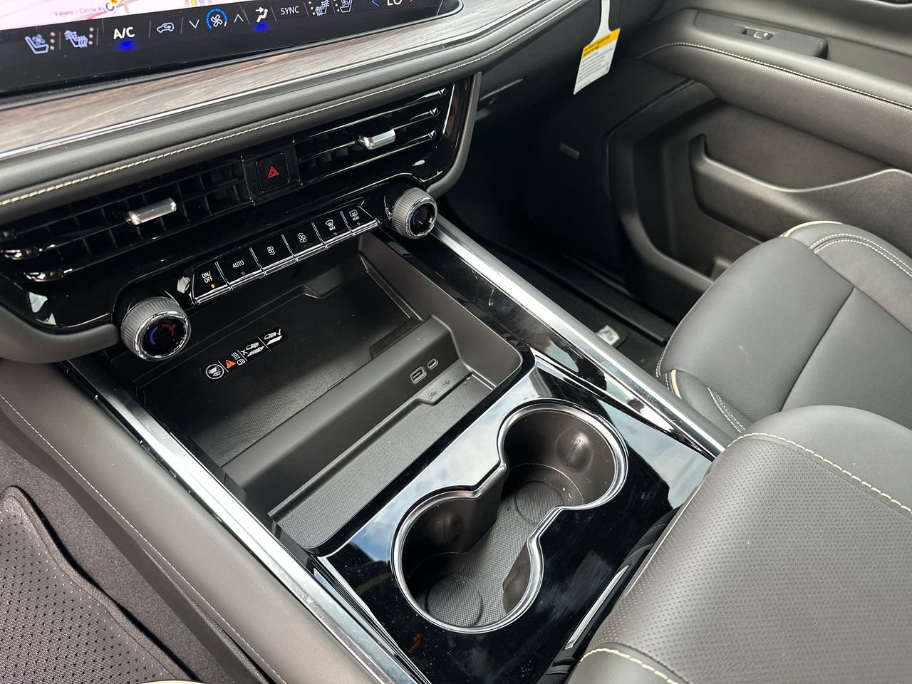 2026 Chevrolet Tahoe Premier SUV, photo 24