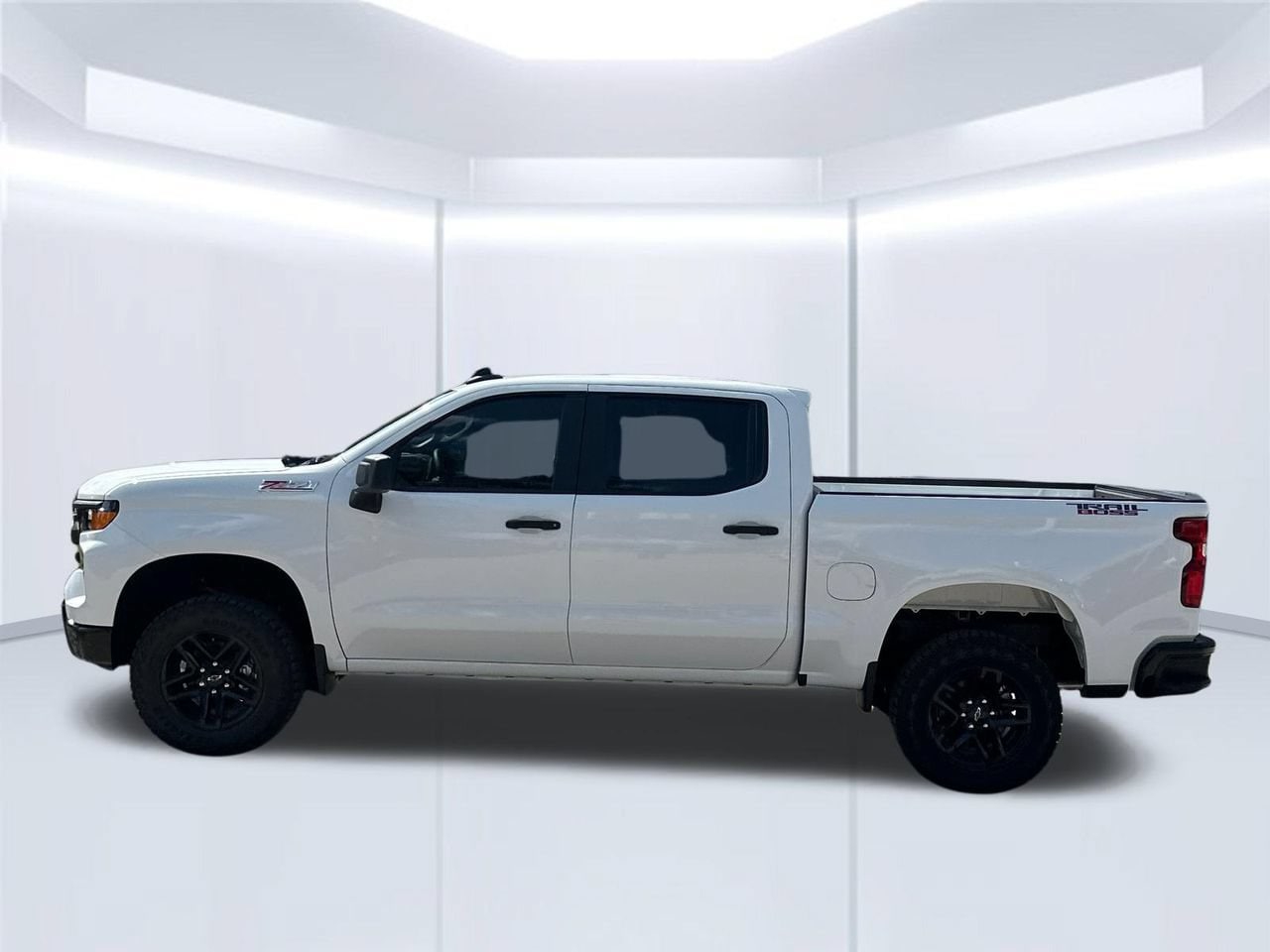 2026 Chevrolet Silverado 1500 Custom Trail Boss - Photo 2