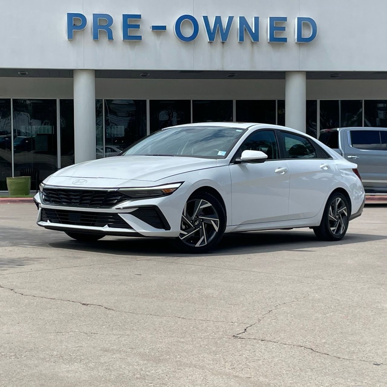 2025 Hyundai Elantra 2.0 SEL Convenience IVT's photo