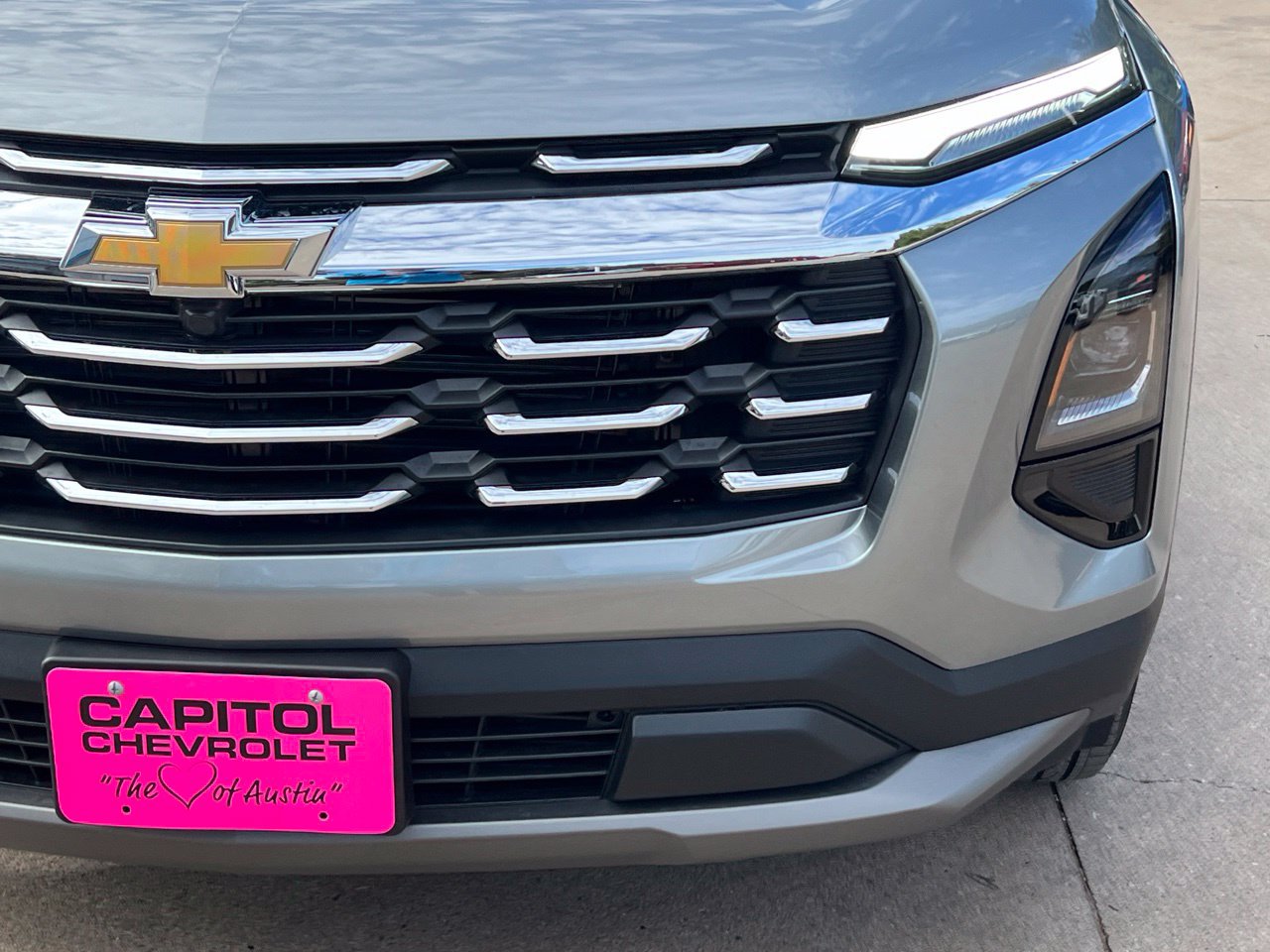 2027 Chevrolet Equinox LT - Photo 9