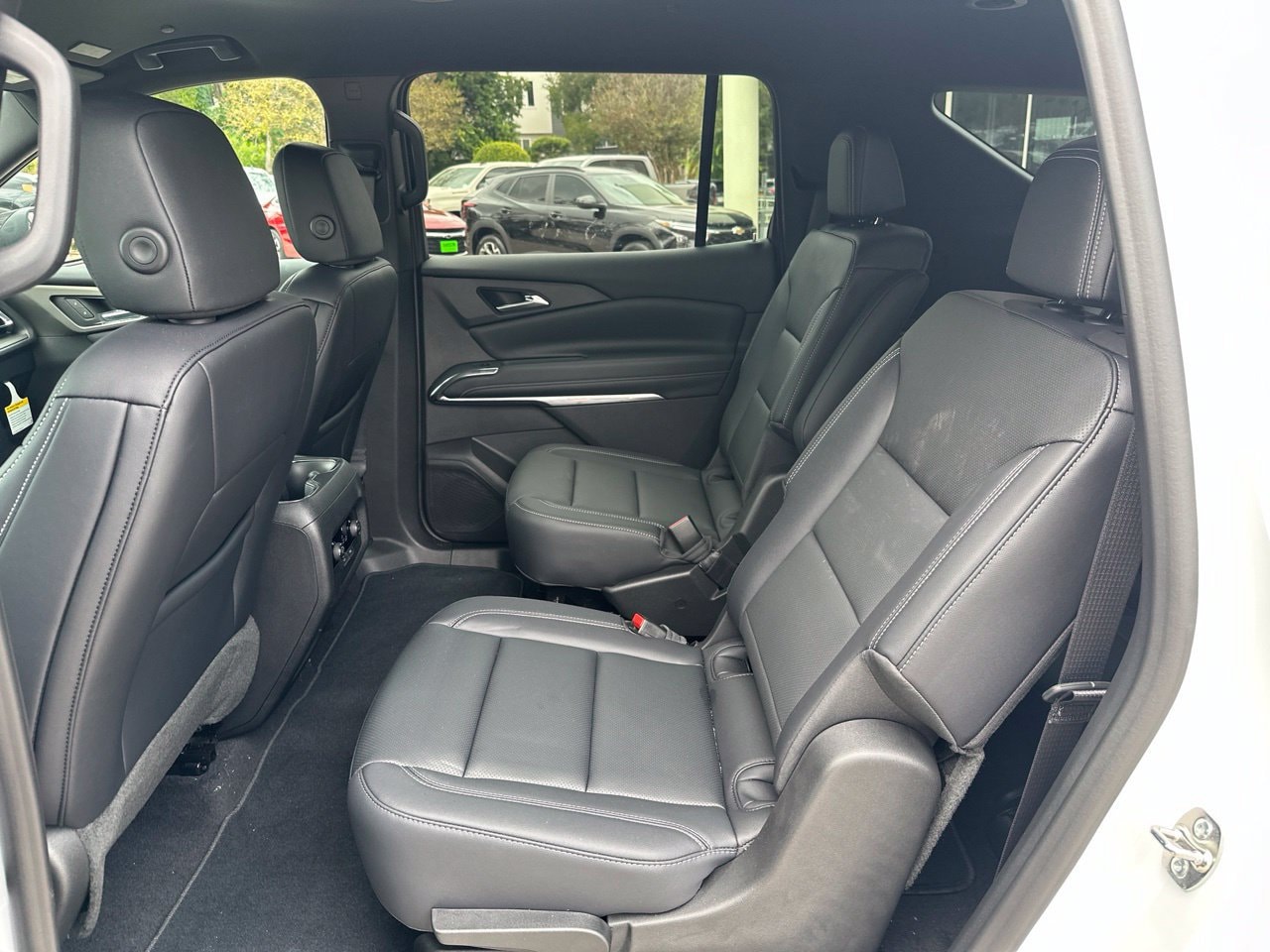 2027 Chevrolet Traverse LT - Photo 23