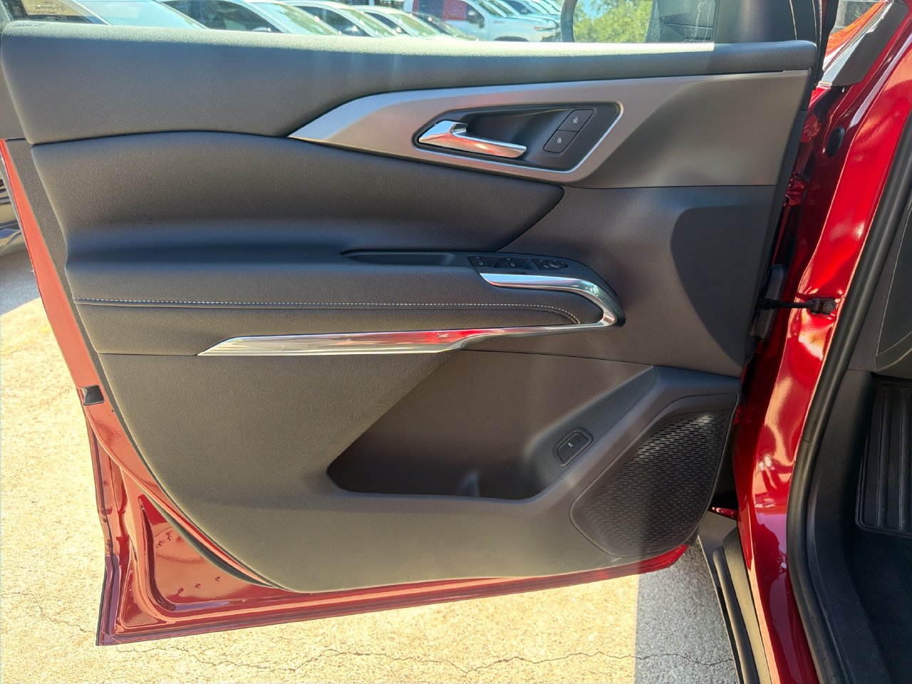 2027 Chevrolet Traverse LT - Photo 10