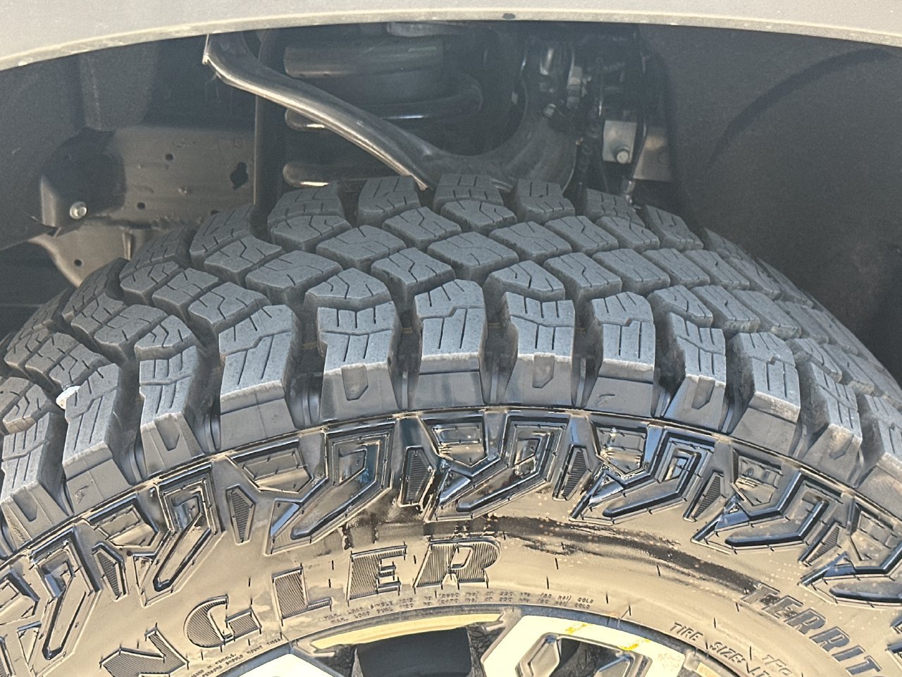 2026 Chevrolet Silverado 1500 ZR2 - Photo 27