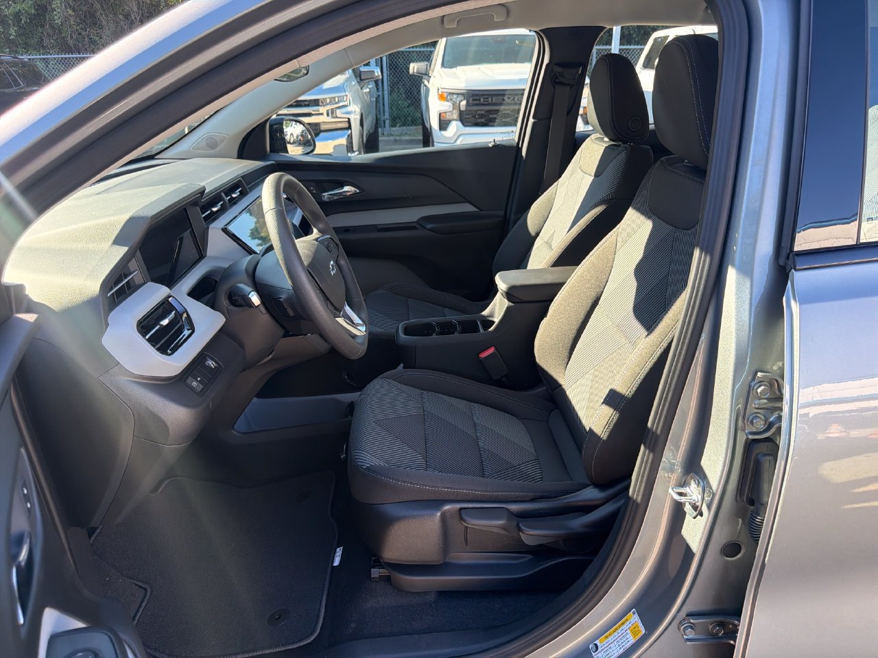 2027 Chevrolet Bolt LT, photo 10