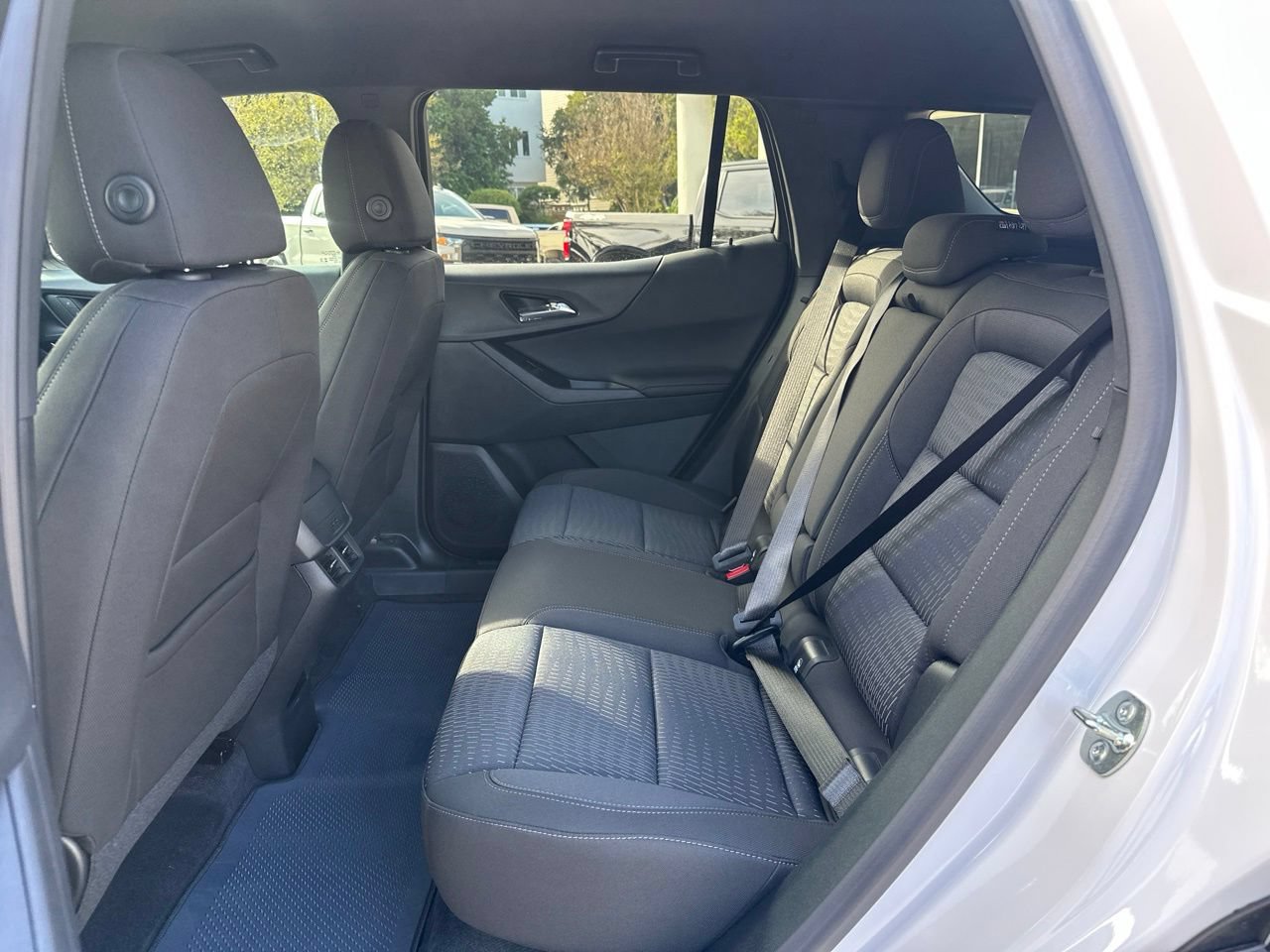 2027 Chevrolet Equinox LT SUV, photo 24
