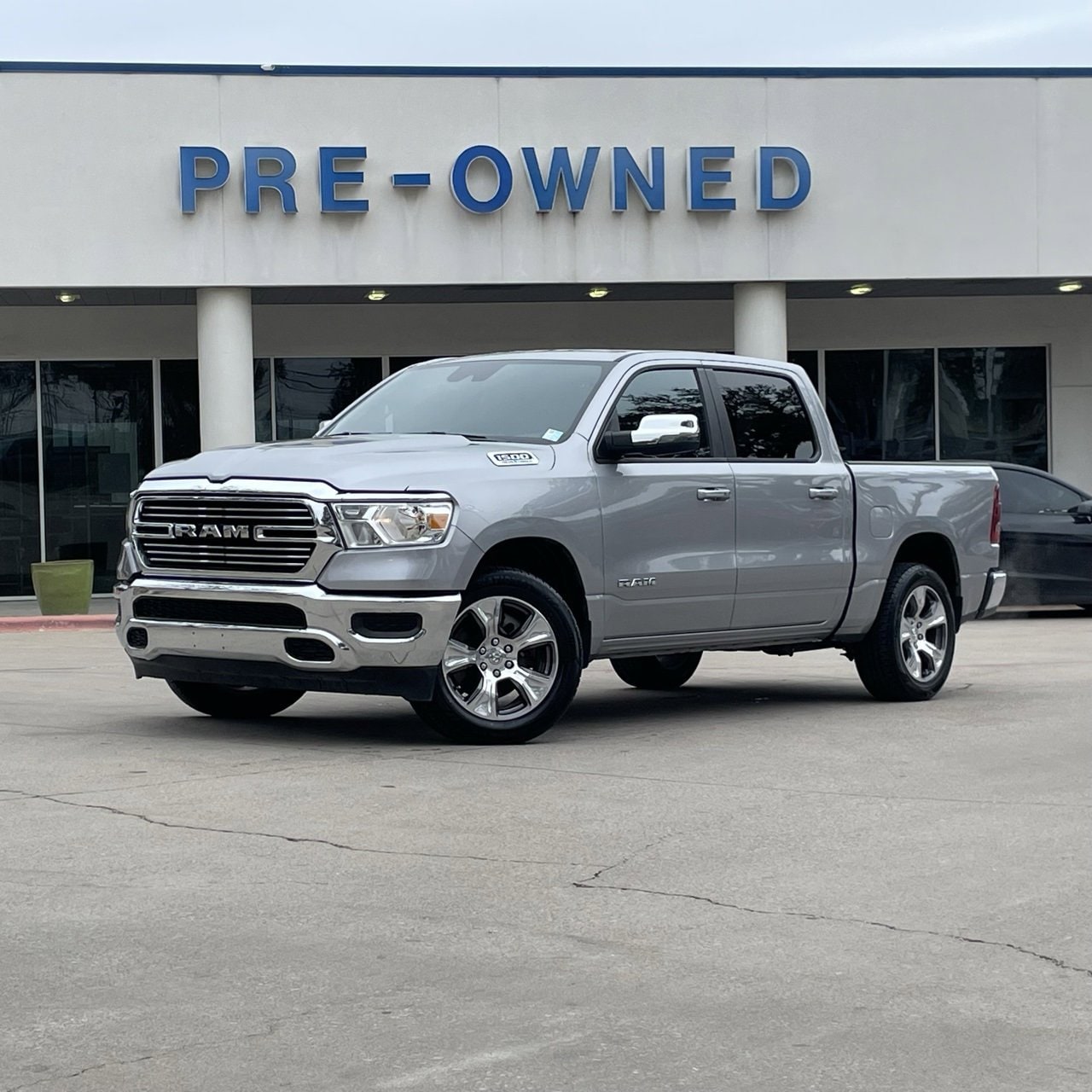 2024 RAM Ram 1500 Pickup Laramie's photo